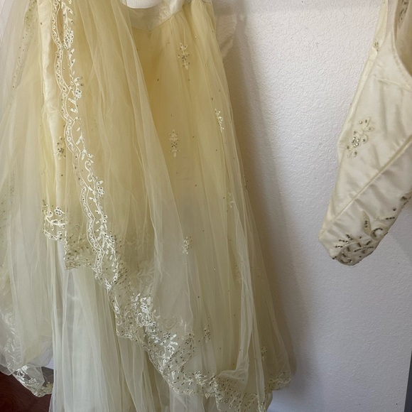 Indian Dress Sequenced Yellow Ghagra Choli with Lace Dupatta - Picture 5 of 7